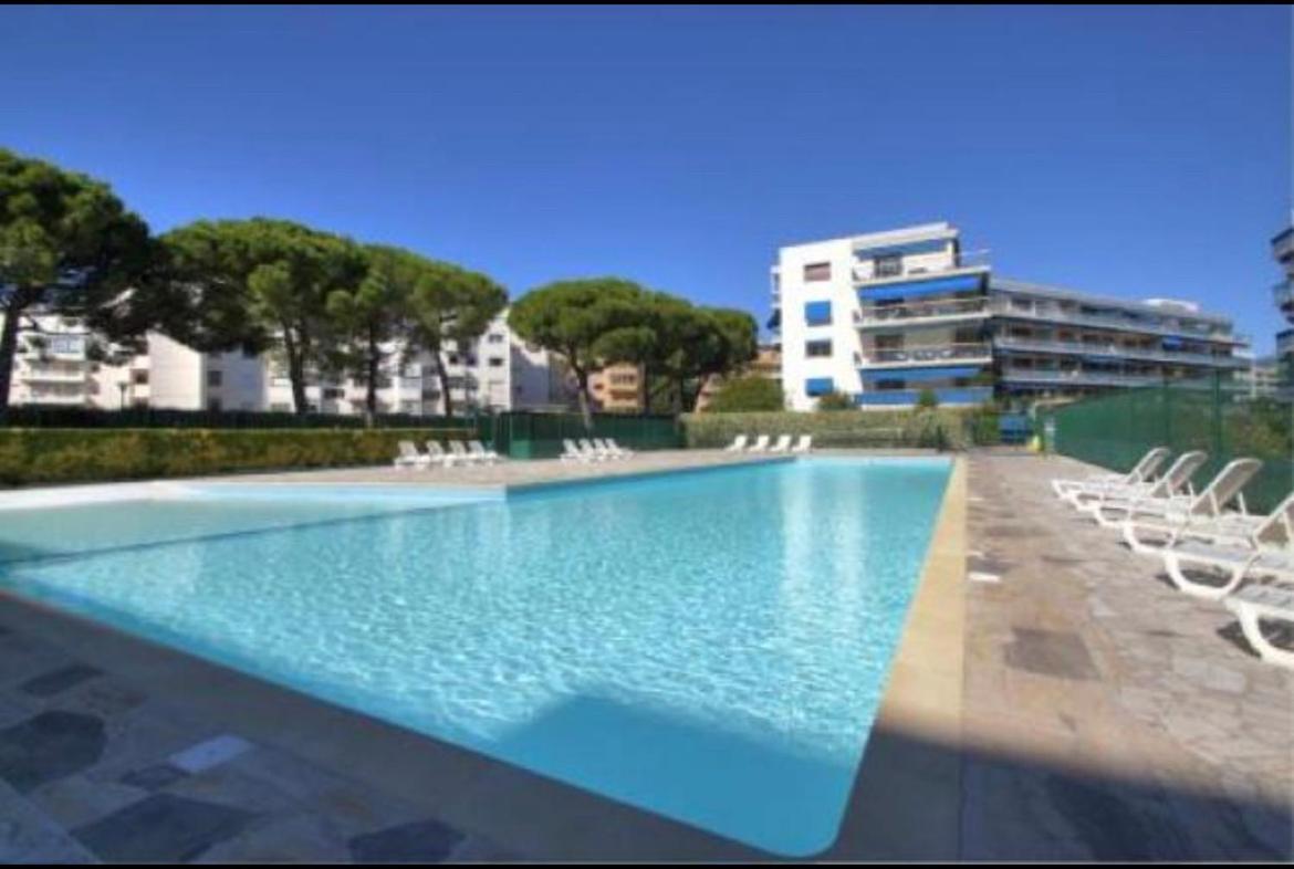 Front De Mer,Plage, Piscine, Parking Cagnes-sur-Mer Eksteriør billede